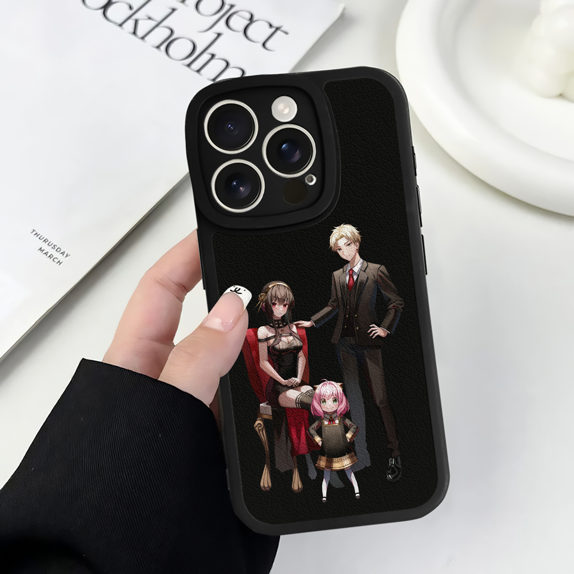 （画像用） SPY×FAMILY间谍家家酒 【iPhone 16シリーズ対応】シリコンスマホケース（レザー調） 材質：シリコン